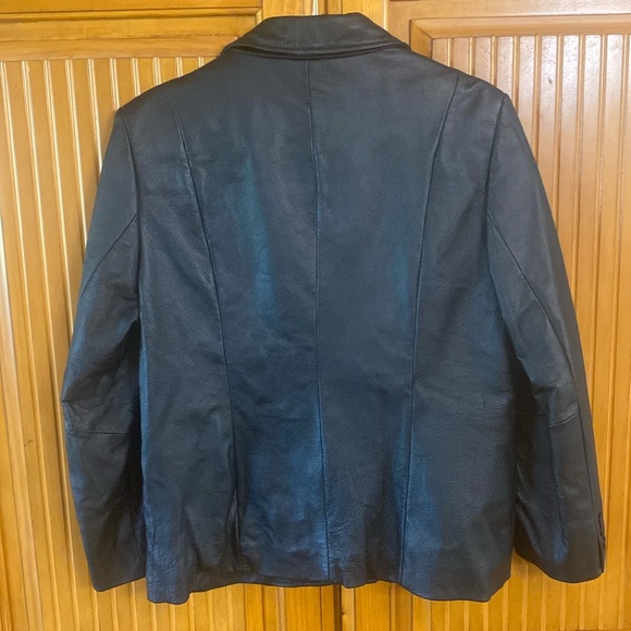 Women’s Genuine Leather Jacket - Picture 3 of 7